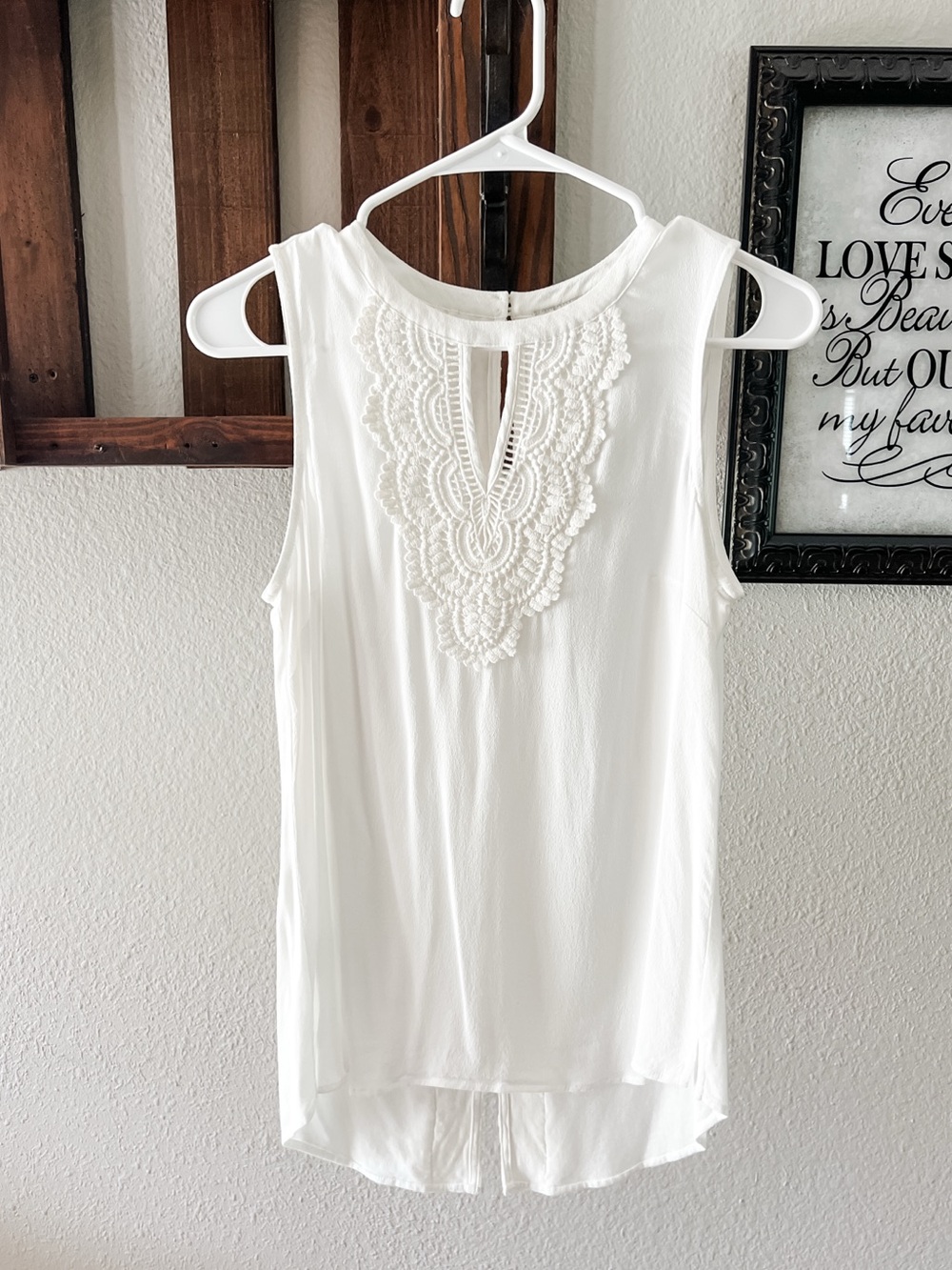 Pale Sky White Crochet-Front Sleeveless Women's Camisole Top XS